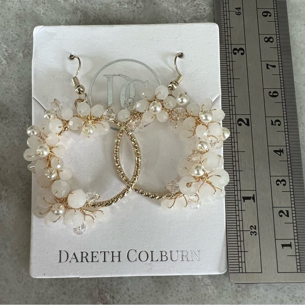 Dareth Colburn Bridal Earrings dangle hoop beaded gold tone white NWT - Picture 2 of 2